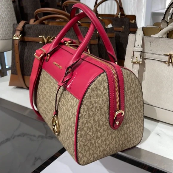 Michael Kors med Duffel Travel - Leather/Coated
Carmine Pink 
MD DUFFLES
NWT - Picture 3 of 16